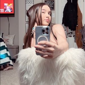 Meet your Posher, Cara